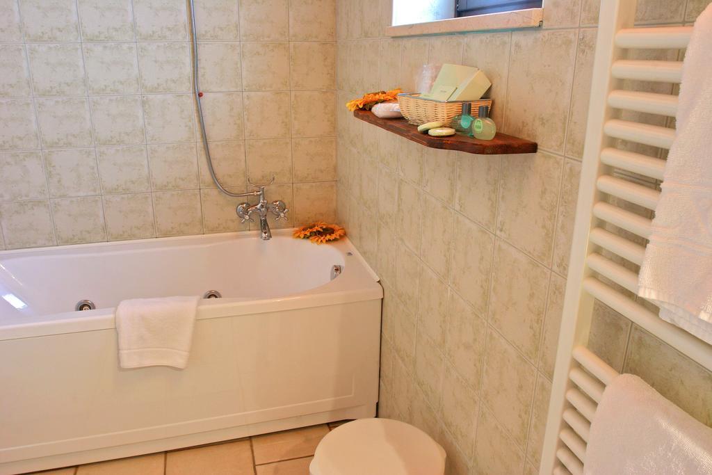 Relais Masseria Serritella Castellana Grotte Room photo