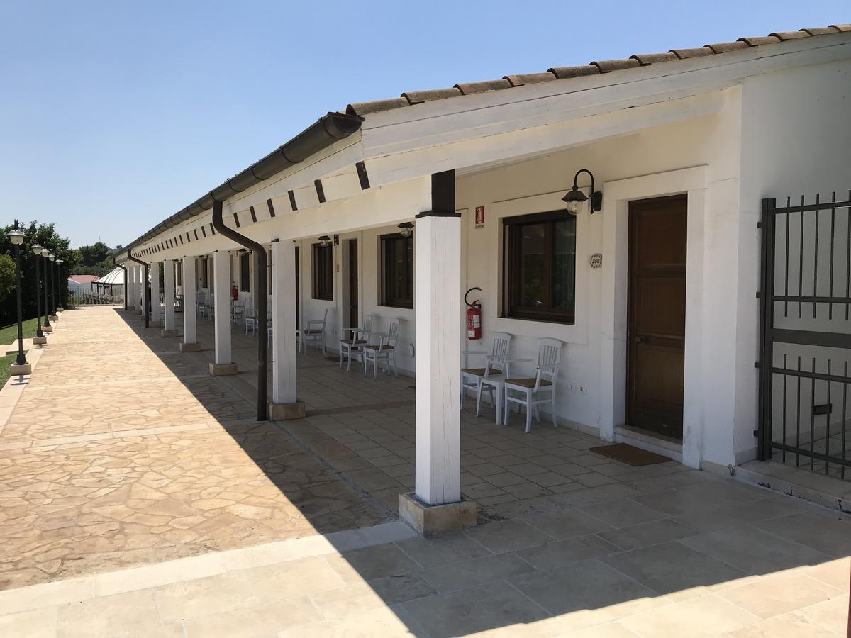 Relais Masseria Serritella Castellana Grotte Exterior photo